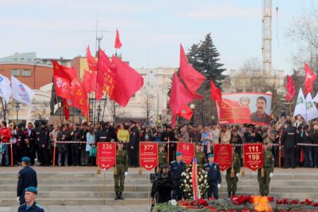 Челябинские коммунисты и их сторонники: «Не позволим приватизировать Великую Победу!»