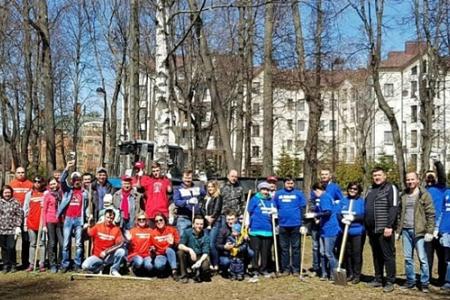 Татарстан, Казань. Коммунисты и общественники провели субботник