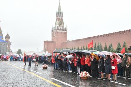 «Ура, юные пионеры!»