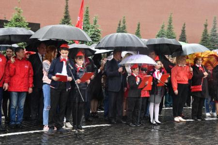 «Ура, юные пионеры!»