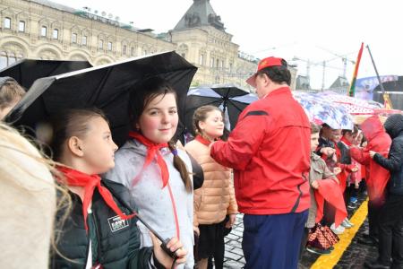 «Ура, юные пионеры!»