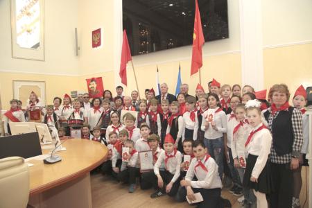 В Якутске торжественно отметили День пионерии