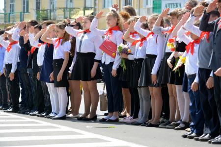 Владимирская область. Сто меленковских школьников стали пионерами