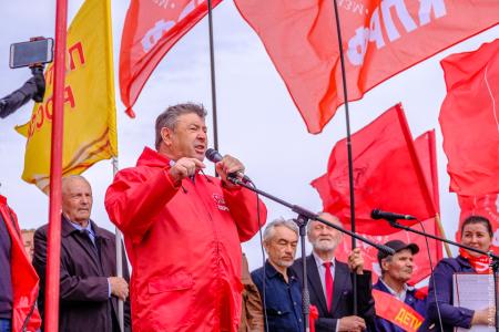 Красный Первомай в Красноярске