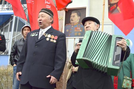 В Якутске состоялись митинги КПРФ, посвященные 73-й годовщине Победы