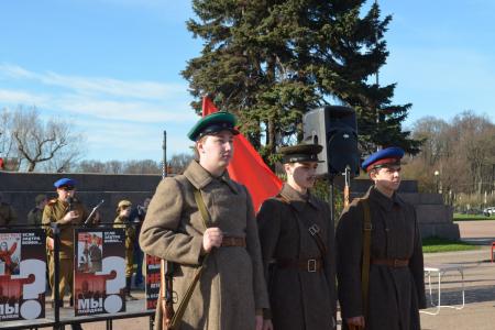 В Санкт-Петербурге при поддержке КПРФ прошла акция "Звезда Победы"