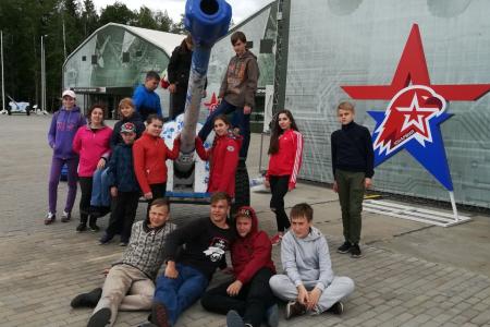 Подмосковные пионеры посетили парк «Патриот»