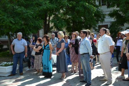 Коммунисты Астрахани приняли участие в литературно-музыкальном мероприятии «Венок Пушкину»