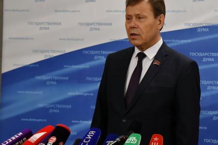 "Хватит кормить американскую экономику!". Н.В. Арефьев выступил перед журналистами в Госдуме