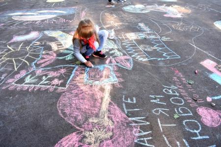 "Пусть всегда будет солнце!". Тульские коммунисты организовали праздник для детей