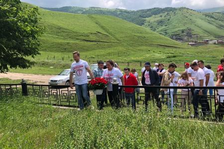 Казбек Тайсаев: «Именно такие мероприятия воспитывают в нашей молодежи боевитость, сплачивают ее вокруг нашей партии»