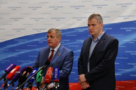 «Кадры, цены, митинг в Ульяновске». Н.В. Коломейцев и А.В. Куринный выступили в Госдуме