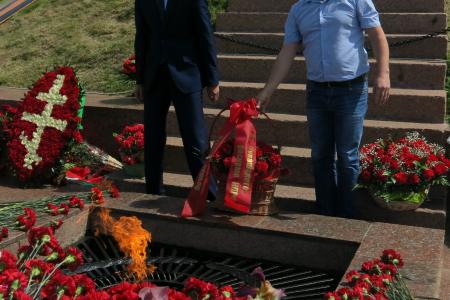 Чувашская республика. В день памяти и скорби коммунисты приняли участие в траурной церемонии