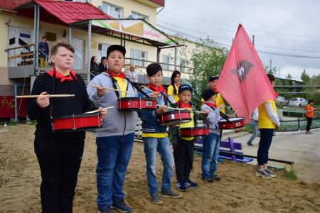 В Якутске в детском оздоровительном лагере «Чэбдик» состоялось открытие первой смены летнего сезона, посвященной «Времени первых»