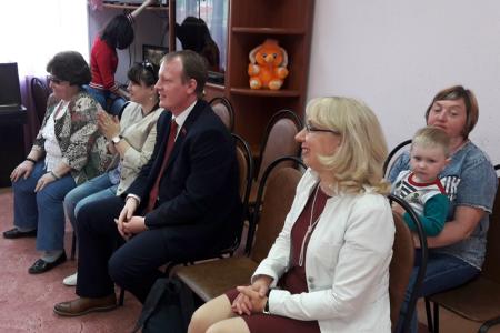Руководители Ивановского обкома КПРФ посетили детский дом «Родничок»