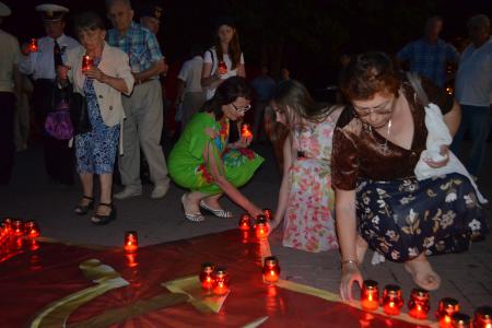В Севастополе зажгли «Звезду памяти» и почтили память погибших за Родину