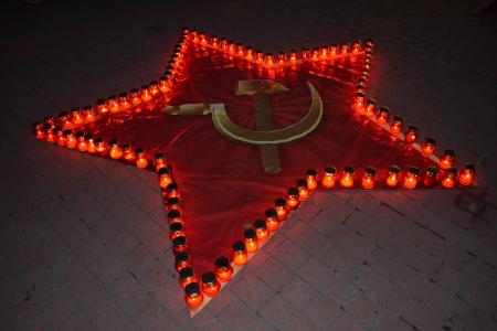 В Севастополе зажгли «Звезду памяти» и почтили память погибших за Родину