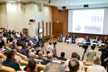 Коммунисты приняли участие в парламентских слушаниях в Госдуме по вопросам развития материально-технической базы АПК