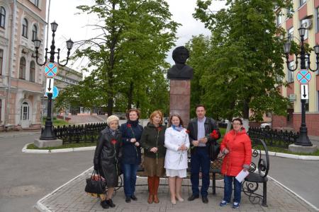 Коммунисты Вологды приняли участие в праздничных мероприятиях в День русского языка