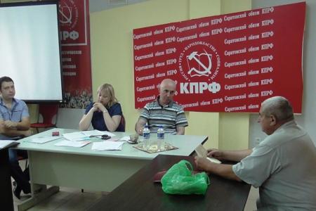 Юрий Синельщиков провел прием граждан в Саратове и Лысогорском районе