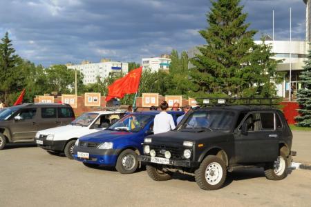 Саратовская область. Коммунисты города Балаково провели автопробег против высоких цен на бензин