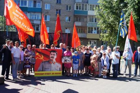 Саратовские коммунисты почтили память павших в боях за Родину