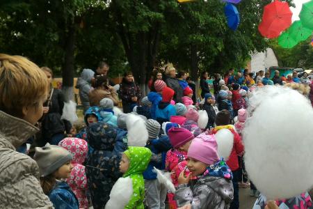 Нижегородская область. При поддержке В.Н. Блоцкого организован детский праздник в городе Дзержинске