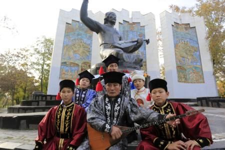 Глава калмыцких коммунистов Николай Нуров вступился за родной язык