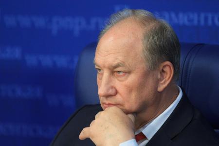 «Парламентская газета»: Проблему нелегалов в России решит только введение виз, считает Рашкин