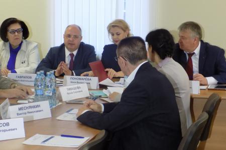 Депутат Госдумы Сергей Гаврилов принял участие в заседании Общественной палаты Воронежской области