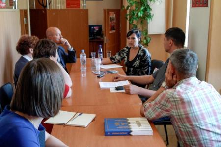 Коммунисты Читы встретились с очевидицей боевых действий на Донбассе, поэтессой, землячкой Алёной Забайкальской