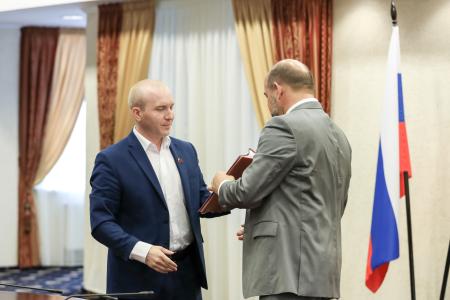Документы о выдвижении Татьяны Федоровой на пост губернатора Ненецкого АО переданы главе Поморья