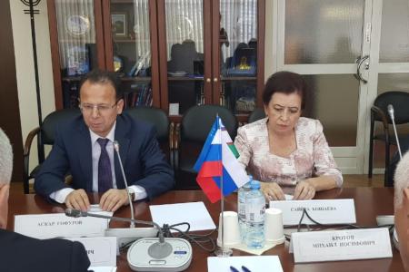 Встреча Казбека Тайсаева с судьями Конституционного суда Республики Узбекистан