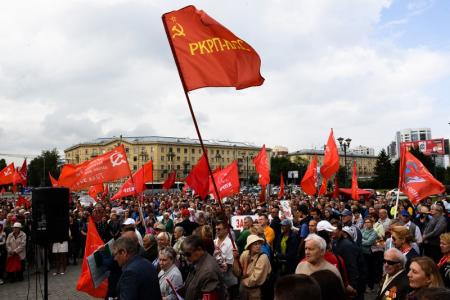 «Защитим свое будущее». В митинге против повышения пенсионного возраста приняло участие более 3 тысяч новосибирцев
