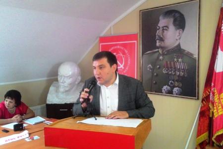 Лидер Ставропольских коммунистов Виктор Гончаров: Важно включить комсомольцев в различные формы политической жизни!