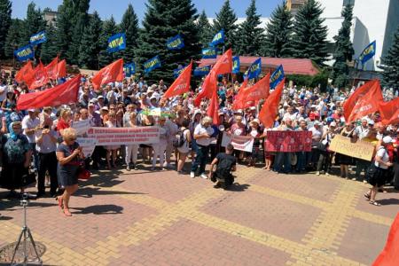 Лидер ставропольских коммунистов Виктор Гончаров: КПРФ будет всеми законными методами противодействовать губительной для России пенсионной реформе!
