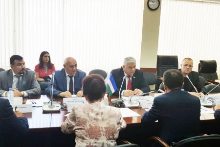 Встреча Казбека Тайсаева с судьями Конституционного суда Республики Узбекистан