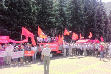 Лидер ставропольских коммунистов Виктор Гончаров: КПРФ будет всеми законными методами противодействовать губительной для России пенсионной реформе!