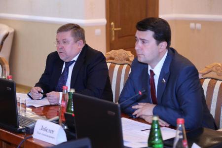 Олег Лебедев провёл в Орле экологический круглый стол, посвященный законопроекту об органическом земледелии и производстве экологически чистых продуктов питания