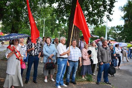 Республика Хакасия. Коммунисты городов Абакана и Абазы провели митинги против пенсионной «реформы»