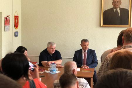 В Цхинвале прошла встреча Казбека Тайсаева с Президентом Республики Южная Осетия Анатолием Бибиловым и партактивом республики