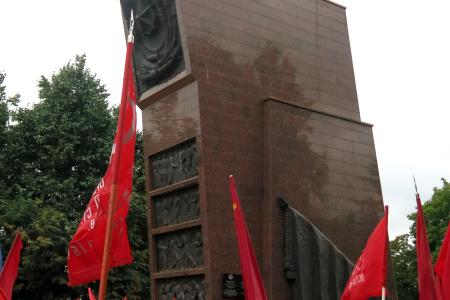 В Чебоксарах состоялась встреча депутатов-коммунистов с избирателями