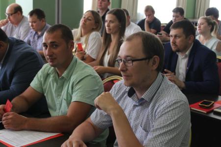 Интернет и социальные сети - безграничные возможности для левого движения России