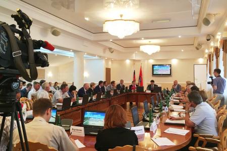 Олег Лебедев провёл в Орле экологический круглый стол, посвященный законопроекту об органическом земледелии и производстве экологически чистых продуктов питания