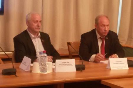 Первая проблема после ЧМ-2018: депутаты вновь заговорили о ценах на бензин
