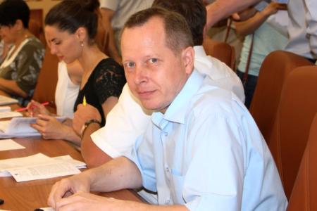Саратовская область. Коммунист Николай Бондаренко предлагает запретить штрафстоянкам брать наличные на месте