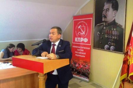 Лидер Ставропольских коммунистов Виктор Гончаров: Важно включить комсомольцев в различные формы политической жизни!