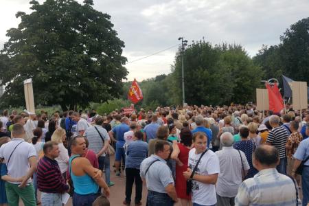 Многотысячные митинги прошли по всему Подмосковью