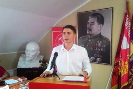 Лидер Ставропольских коммунистов Виктор Гончаров: Важно включить комсомольцев в различные формы политической жизни!