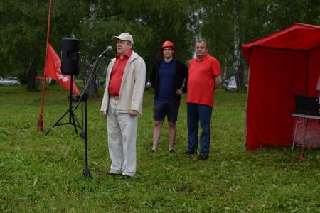 В Репьево открылась 7-я Спартакиада Новосибирского областного комитета КПРФ